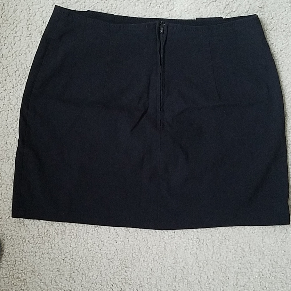 Mini skirt - Picture 3 of 5